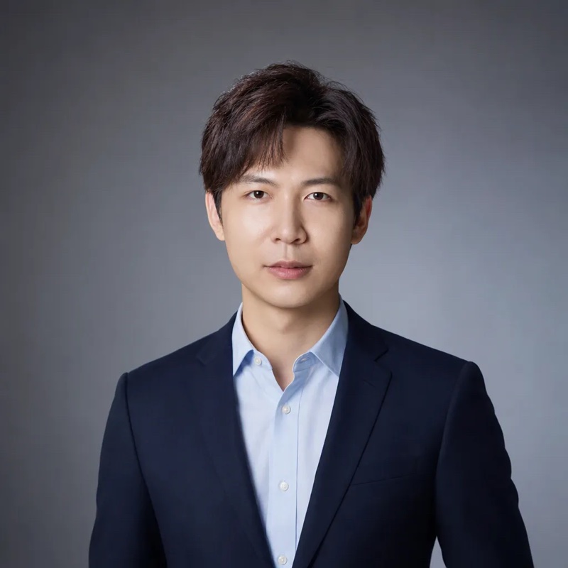 Portrait of Bowen Zhang